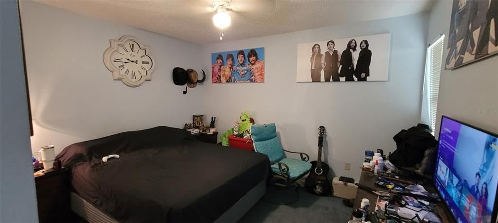 Active With Contract: $179,900 (2 beds, 2 baths, 959 Square Feet)