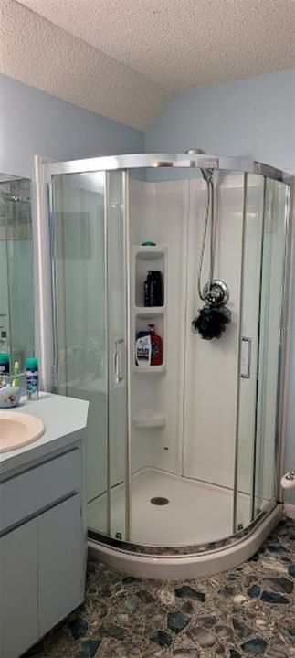 Active With Contract: $179,900 (2 beds, 2 baths, 959 Square Feet)