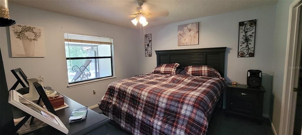 Active With Contract: $179,900 (2 beds, 2 baths, 959 Square Feet)