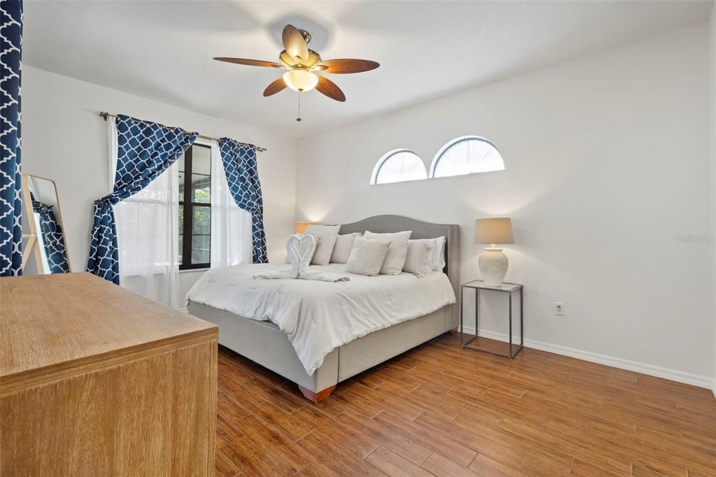 For Sale: $899,000 (3 beds, 3 baths, 2670 Square Feet)