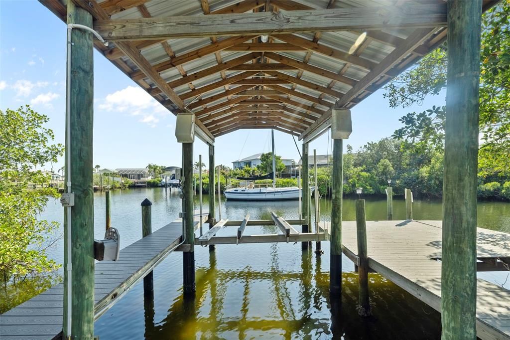 For Sale: $899,000 (3 beds, 3 baths, 2670 Square Feet)