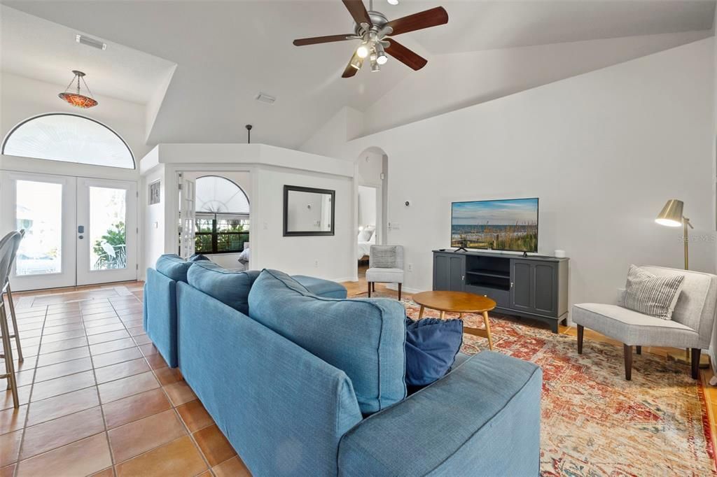 For Sale: $899,000 (3 beds, 3 baths, 2670 Square Feet)