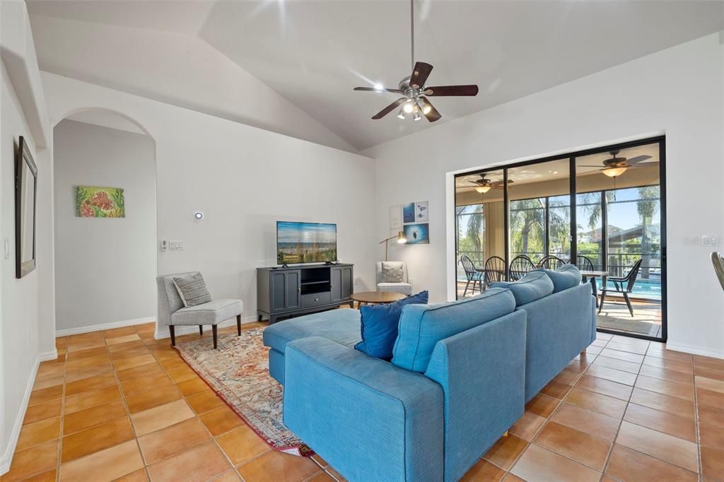 For Sale: $899,000 (3 beds, 3 baths, 2670 Square Feet)