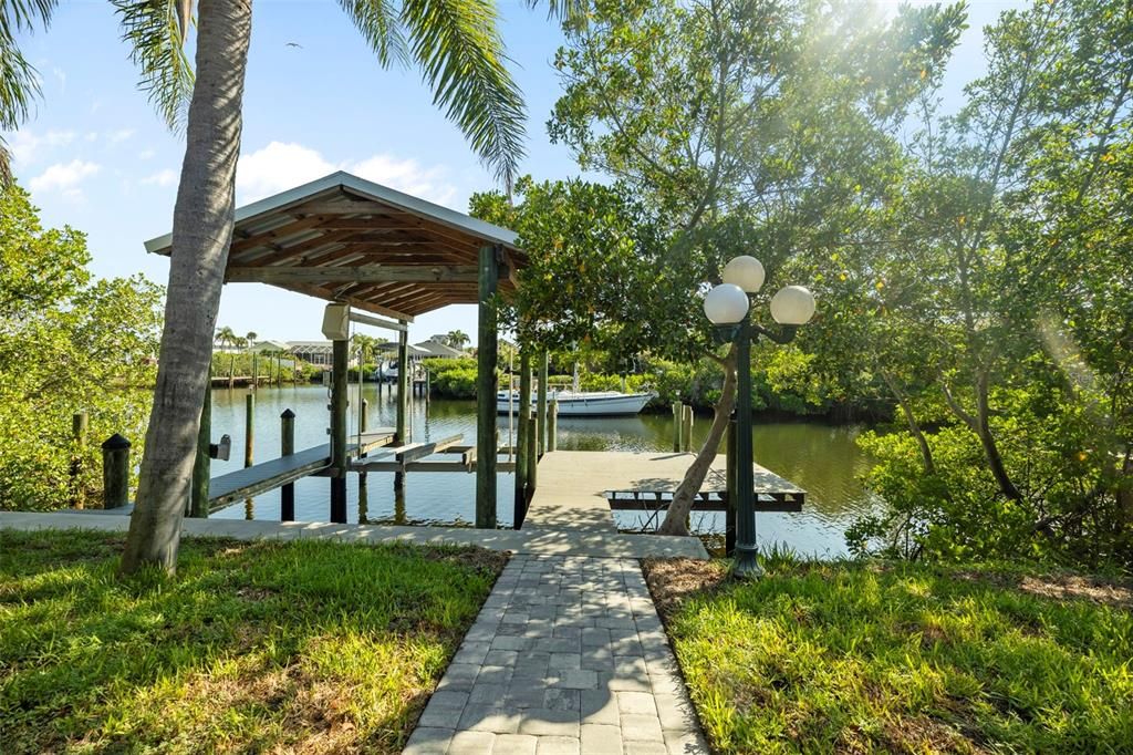 For Sale: $899,000 (3 beds, 3 baths, 2670 Square Feet)