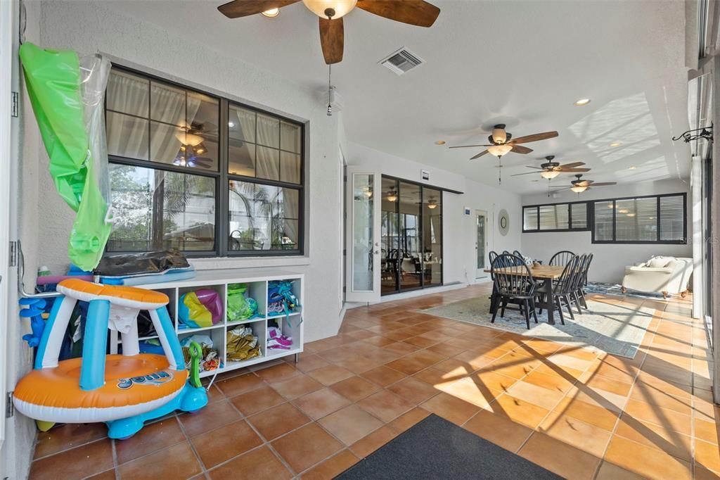For Sale: $899,000 (3 beds, 3 baths, 2670 Square Feet)