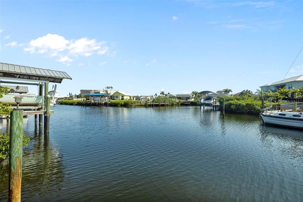 For Sale: $899,000 (3 beds, 3 baths, 2670 Square Feet)