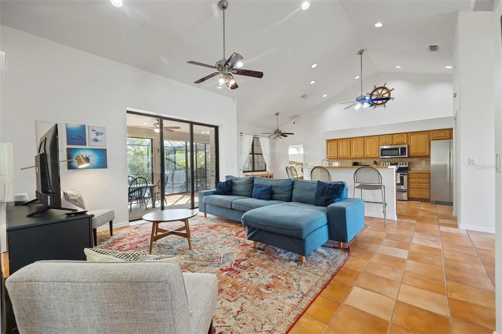 For Sale: $899,000 (3 beds, 3 baths, 2670 Square Feet)