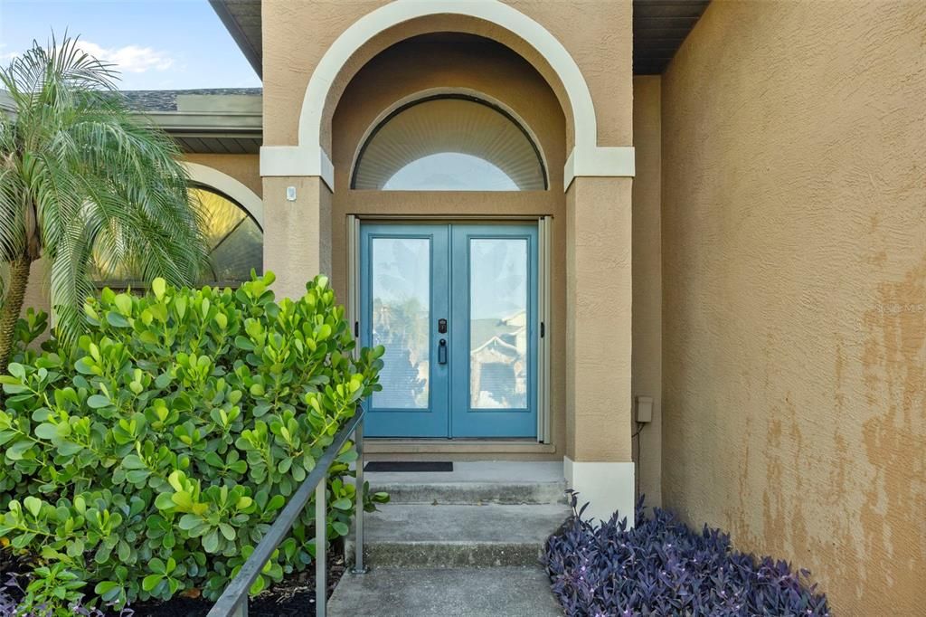 For Sale: $899,000 (3 beds, 3 baths, 2670 Square Feet)