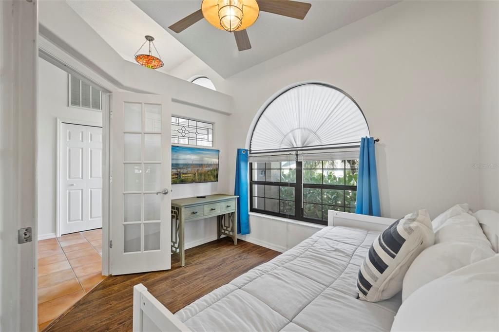 For Sale: $899,000 (3 beds, 3 baths, 2670 Square Feet)