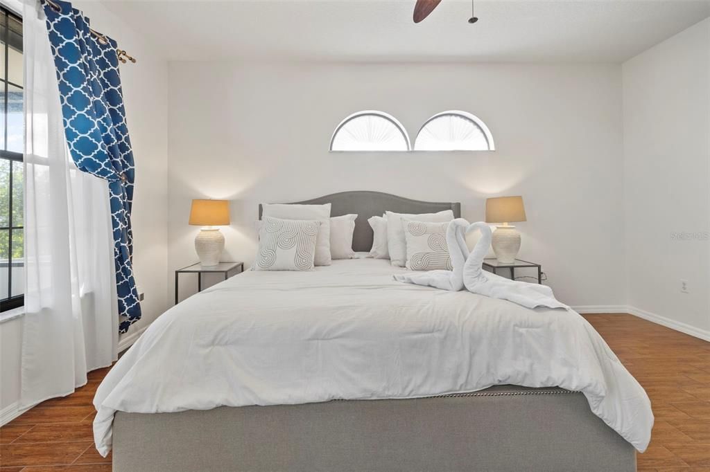 For Sale: $899,000 (3 beds, 3 baths, 2670 Square Feet)