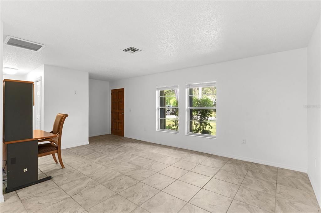 待售: $387,987 (2 贝兹, 2 浴室, 1380 平方英尺)