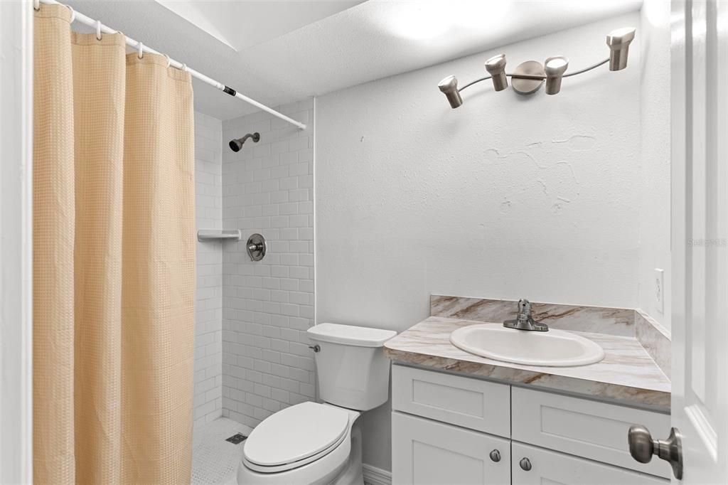 待售: $387,987 (2 贝兹, 2 浴室, 1380 平方英尺)