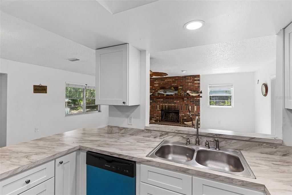 待售: $387,987 (2 贝兹, 2 浴室, 1380 平方英尺)