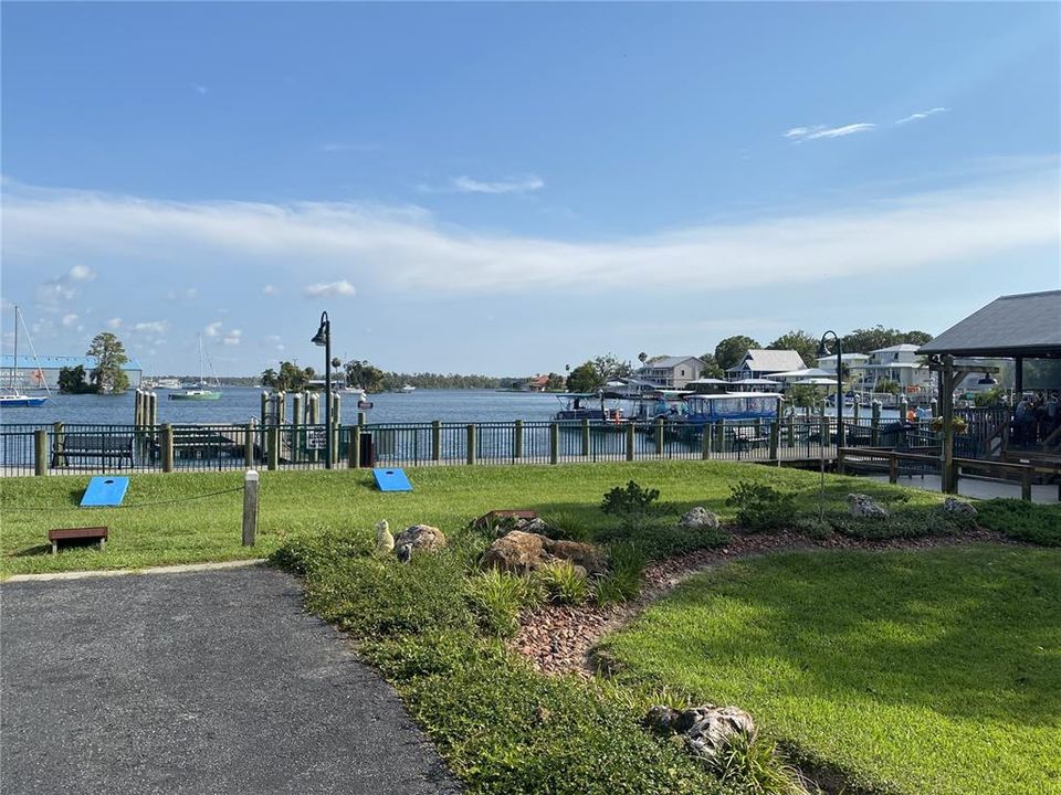 待售: $387,987 (2 贝兹, 2 浴室, 1380 平方英尺)