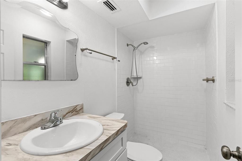 待售: $387,987 (2 贝兹, 2 浴室, 1380 平方英尺)