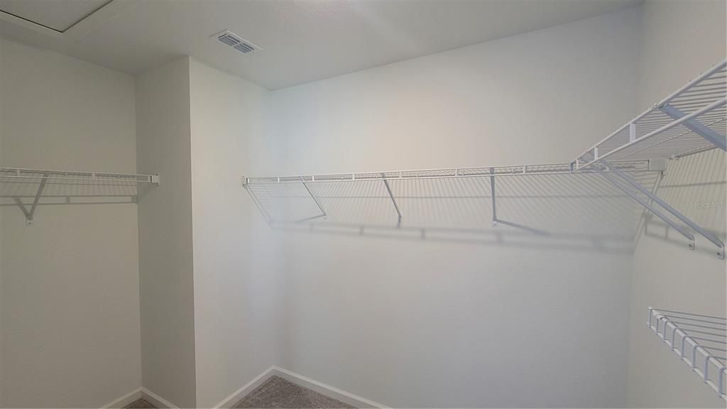 En Renta: $2,150 (3 camas, 2 baños, 2178 Pies cuadrados)