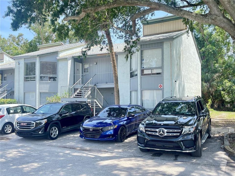 Под контрактом: $1,450 (2 спален, 2 ванн, 976 Квадратных фут)