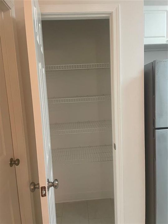 Под контрактом: $199,000 (2 спален, 2 ванн, 1133 Квадратных фут)