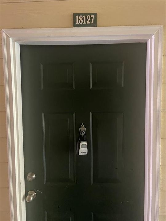 Под контрактом: $199,000 (2 спален, 2 ванн, 1133 Квадратных фут)