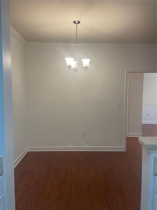 Под контрактом: $199,000 (2 спален, 2 ванн, 1133 Квадратных фут)