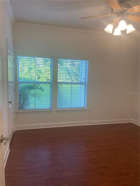 Под контрактом: $199,000 (2 спален, 2 ванн, 1133 Квадратных фут)