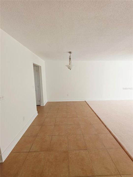 Active With Contract: $109,900 (1 beds, 1 baths, 820 Square Feet)