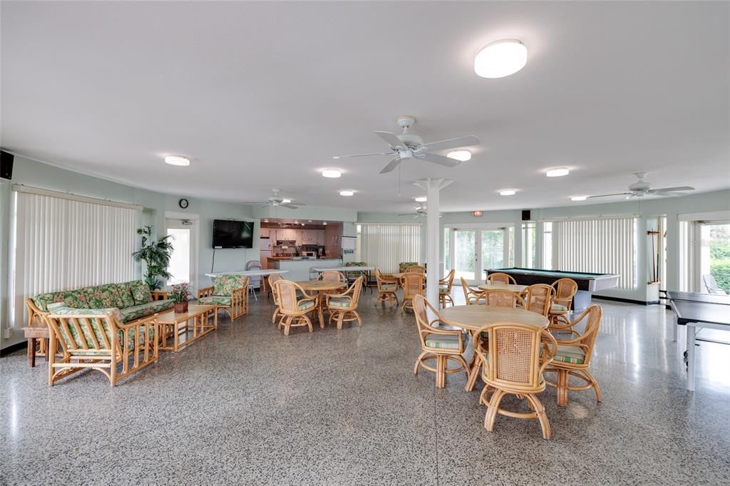 Active With Contract: $109,900 (1 beds, 1 baths, 820 Square Feet)