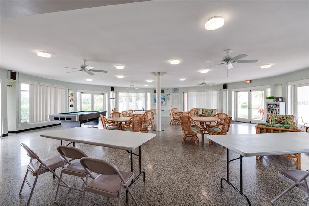 Active With Contract: $109,900 (1 beds, 1 baths, 820 Square Feet)