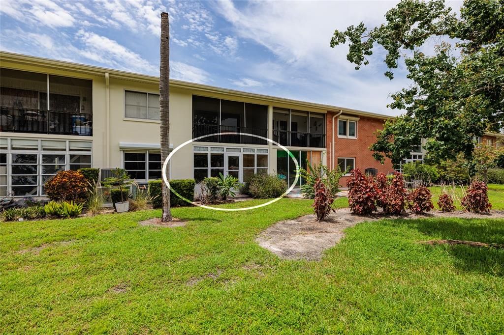 Active With Contract: $109,900 (1 beds, 1 baths, 820 Square Feet)