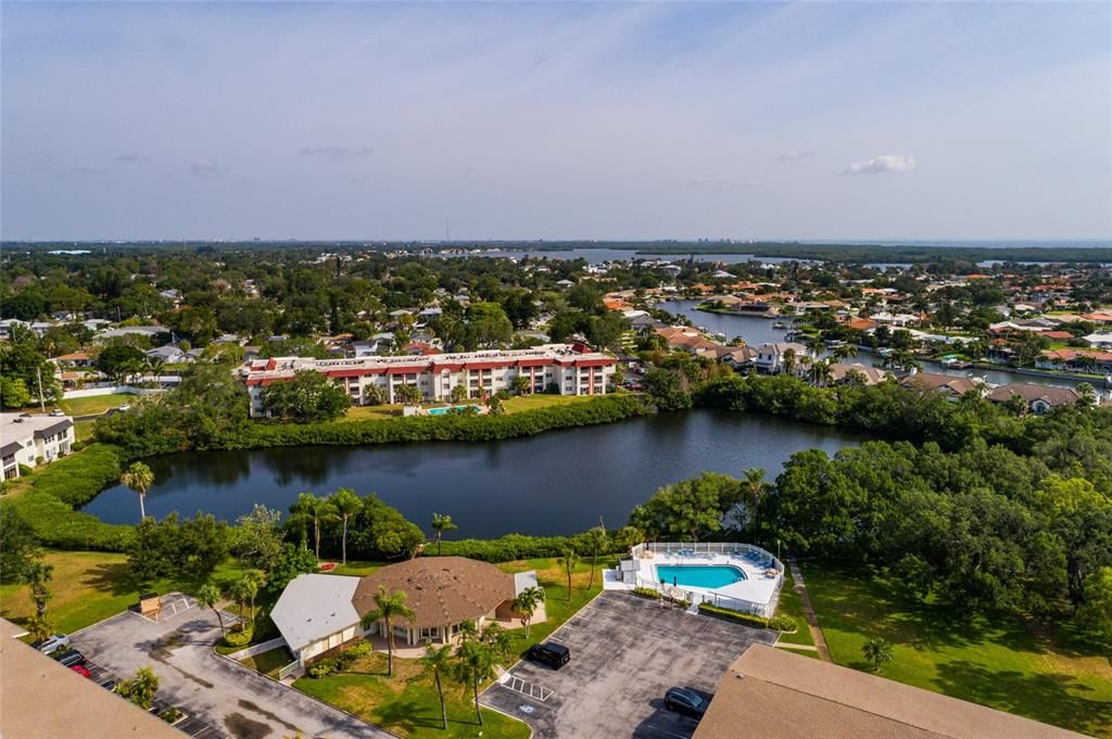 Active With Contract: $109,900 (1 beds, 1 baths, 820 Square Feet)