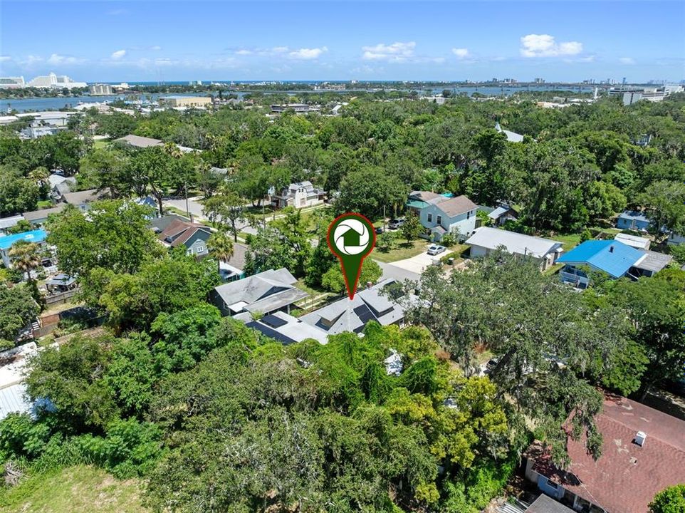 For Sale: $390,000 (6 beds, 0 baths, 3214 Square Feet)