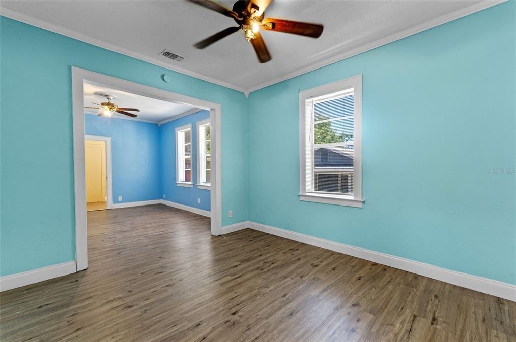 For Sale: $390,000 (6 beds, 0 baths, 3214 Square Feet)