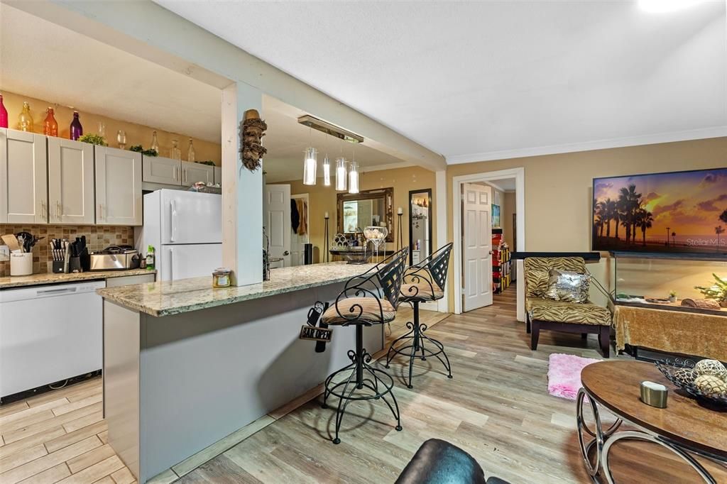 For Sale: $390,000 (6 beds, 0 baths, 3214 Square Feet)