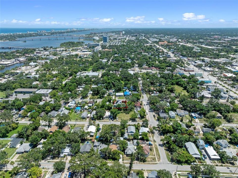 For Sale: $390,000 (6 beds, 0 baths, 3214 Square Feet)