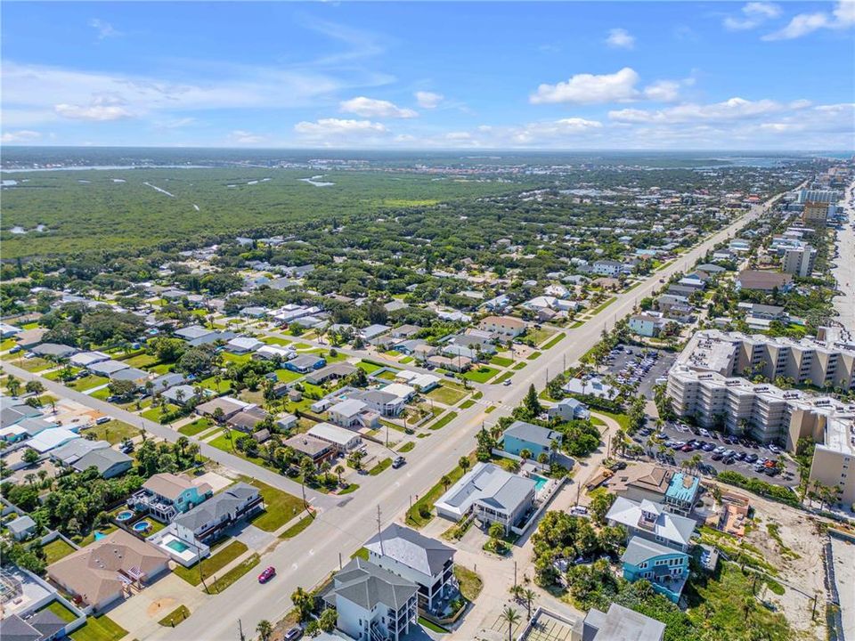 合同活跃: $639,900 (4 贝兹, 0 浴室, 2052 平方英尺)