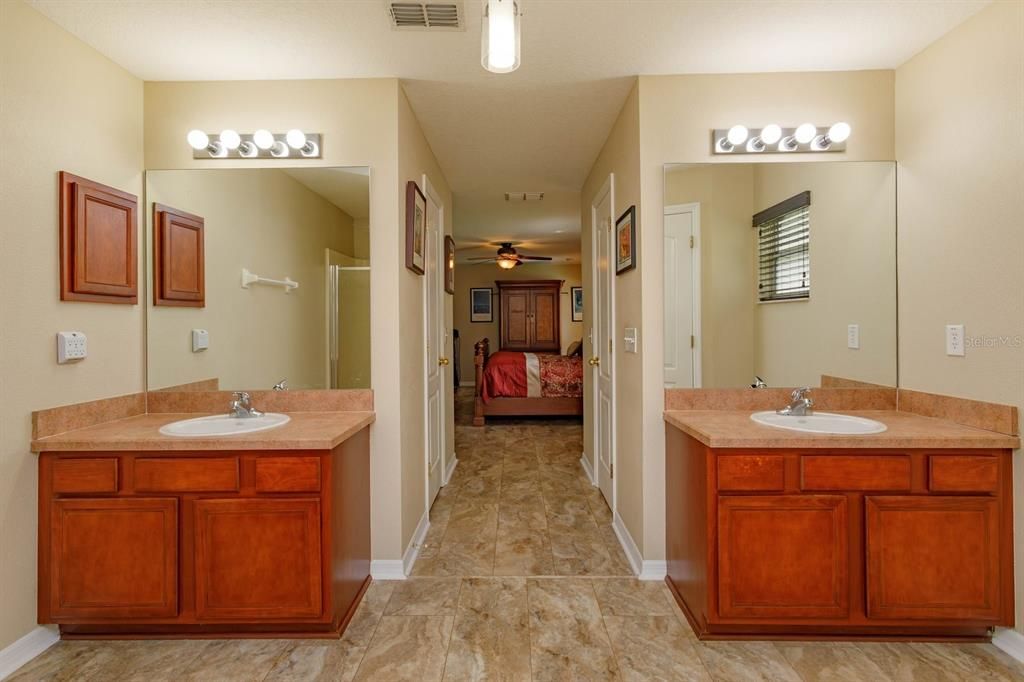 For Sale: $394,900 (3 beds, 2 baths, 2035 Square Feet)