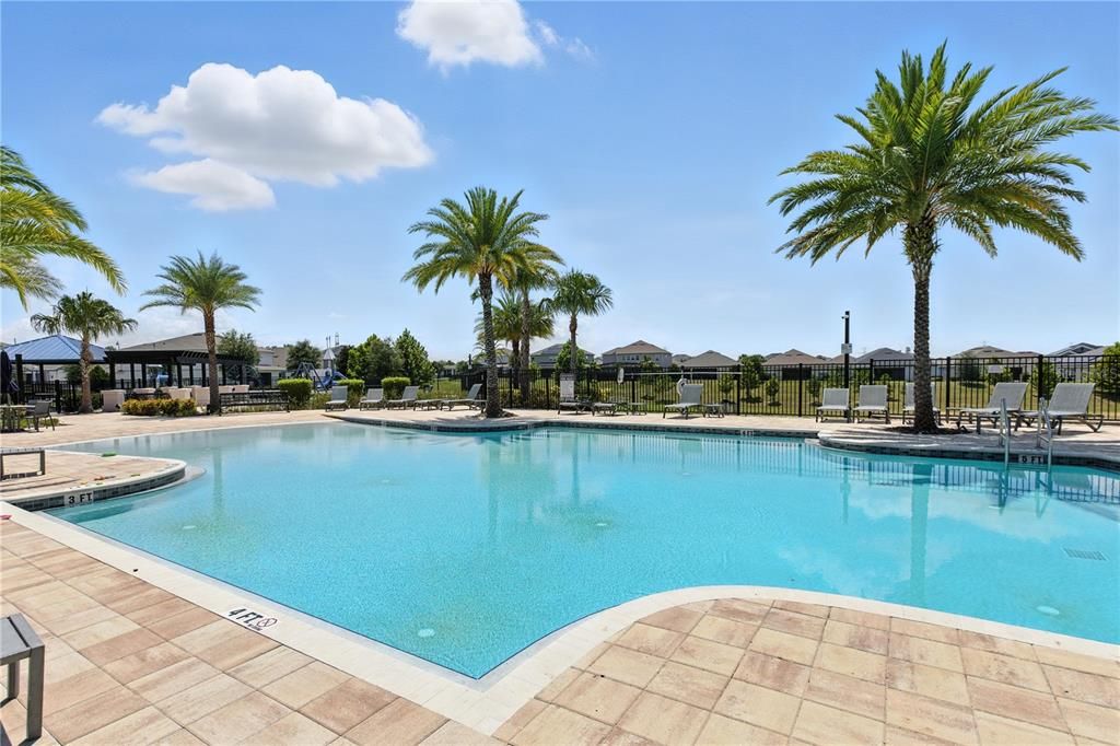 Под контрактом: $925,000 (5 спален, 5 ванн, 4541 Квадратных фут)