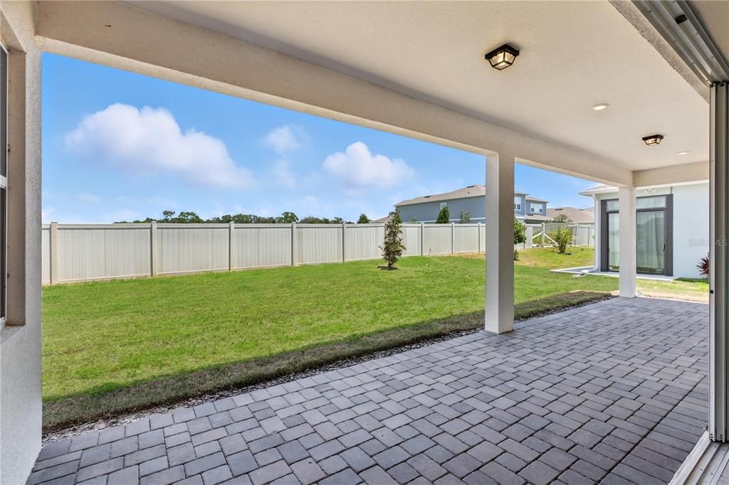 Под контрактом: $925,000 (5 спален, 5 ванн, 4541 Квадратных фут)