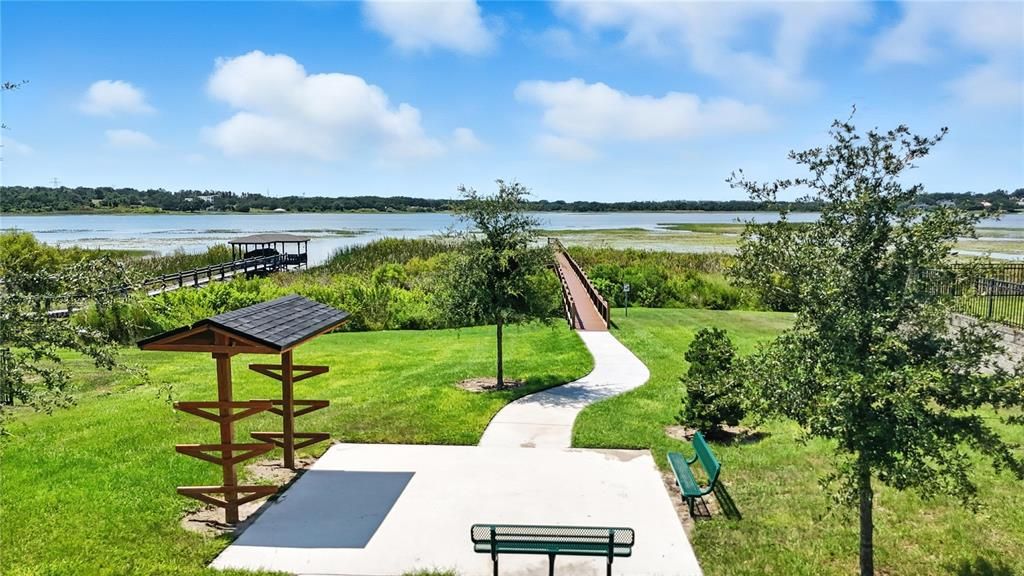 Под контрактом: $925,000 (5 спален, 5 ванн, 4541 Квадратных фут)