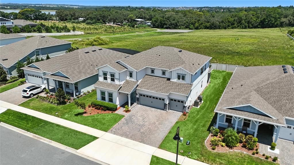 Под контрактом: $925,000 (5 спален, 5 ванн, 4541 Квадратных фут)