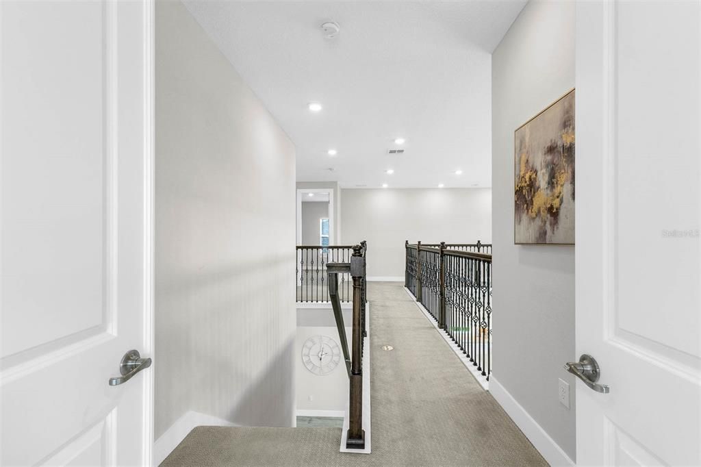 Под контрактом: $925,000 (5 спален, 5 ванн, 4541 Квадратных фут)