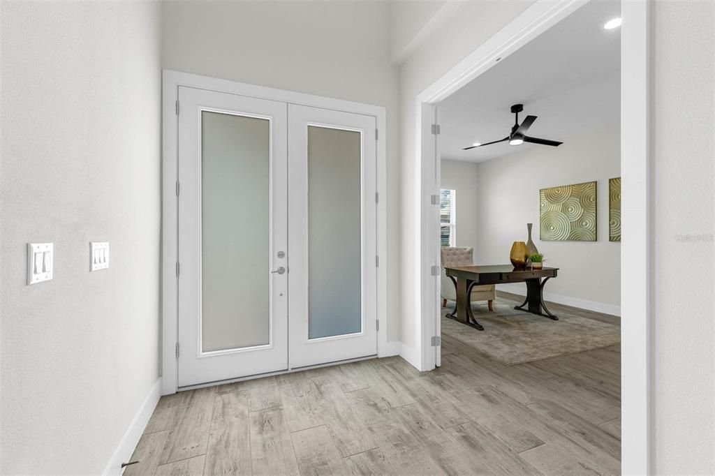 Под контрактом: $925,000 (5 спален, 5 ванн, 4541 Квадратных фут)