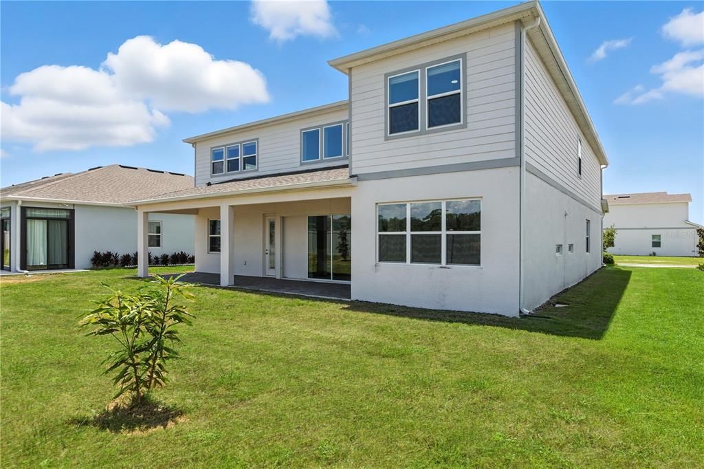 Под контрактом: $925,000 (5 спален, 5 ванн, 4541 Квадратных фут)