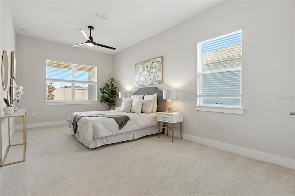 Под контрактом: $925,000 (5 спален, 5 ванн, 4541 Квадратных фут)