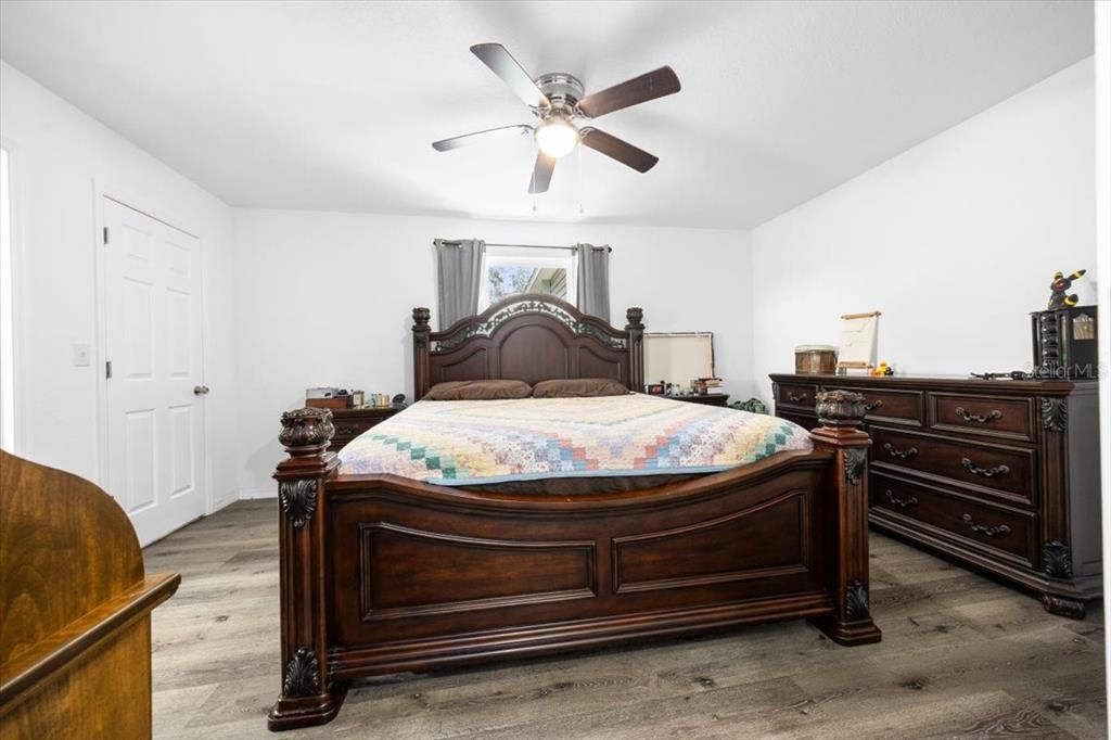 For Sale: $225,999 (3 beds, 2 baths, 1084 Square Feet)