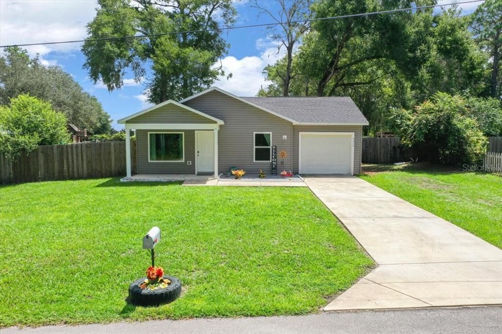 For Sale: $225,999 (3 beds, 2 baths, 1084 Square Feet)