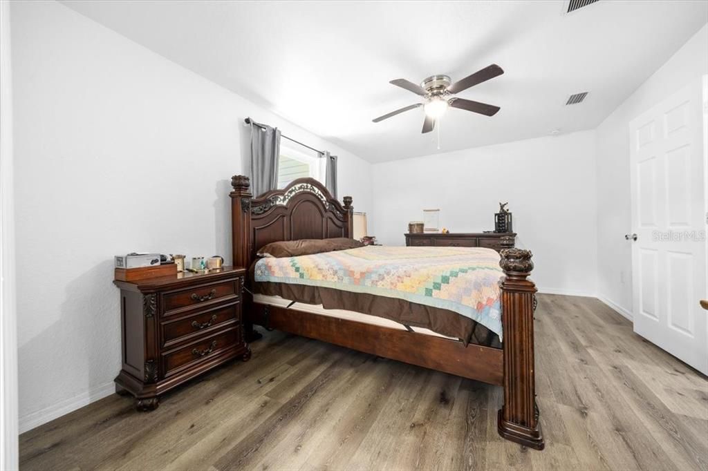 For Sale: $225,999 (3 beds, 2 baths, 1084 Square Feet)