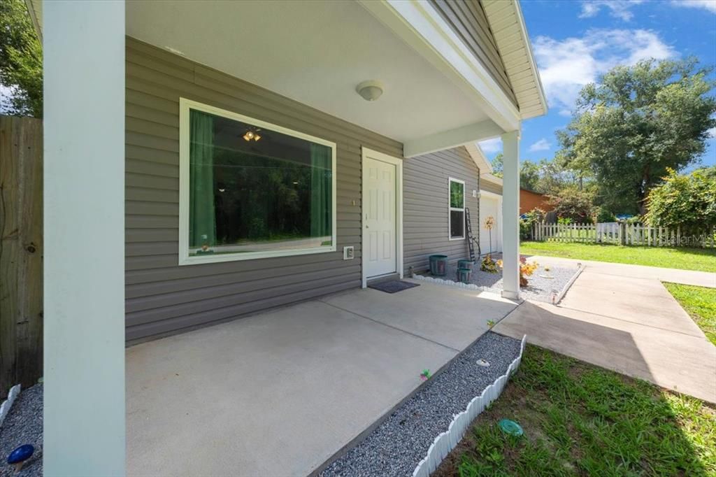 For Sale: $225,999 (3 beds, 2 baths, 1084 Square Feet)