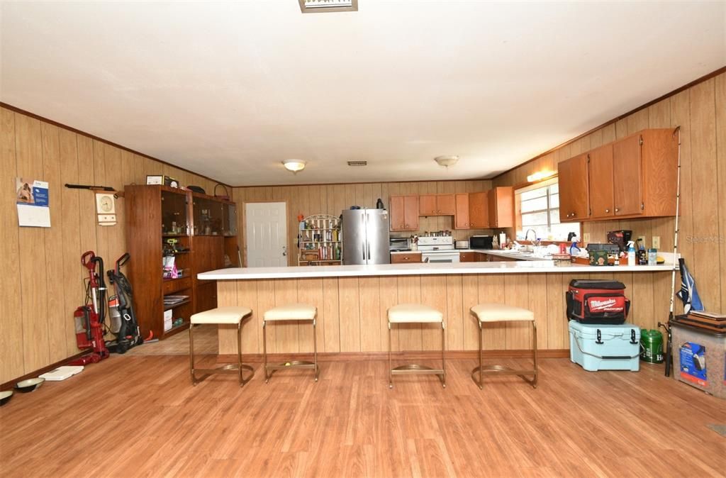 Activo con contrato: $2,000,000 (5 camas, 3 baños, 2800 Pies cuadrados)