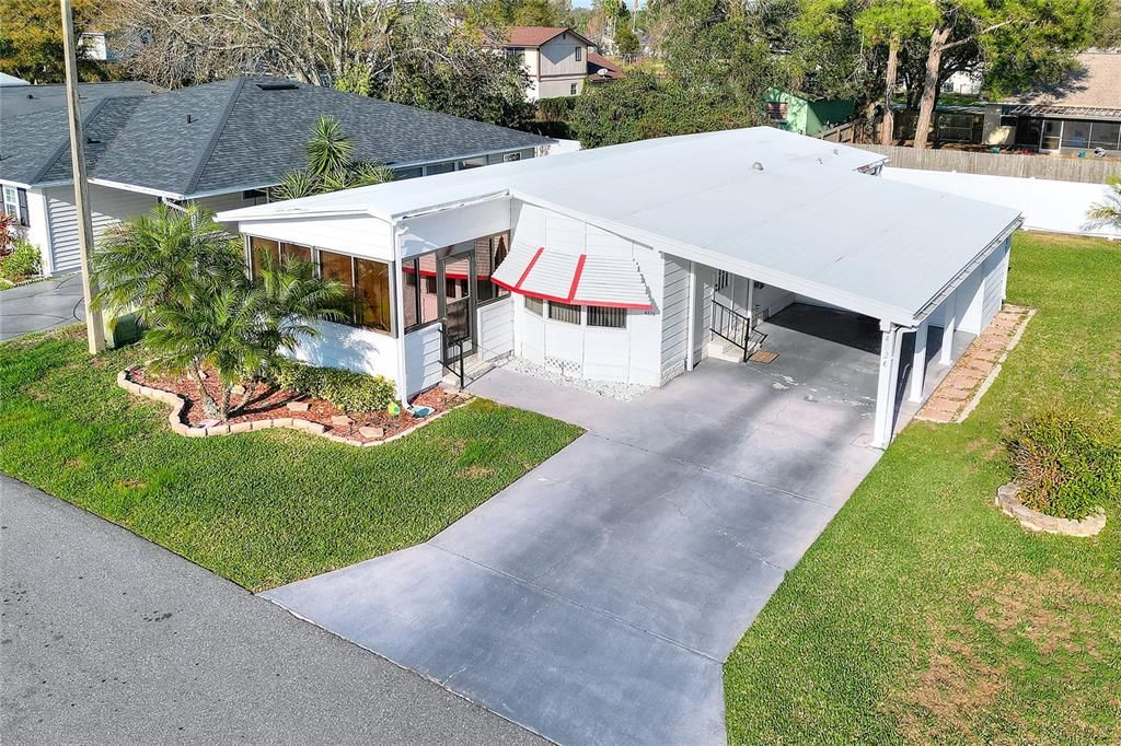 合同活跃: $158,000 (2 贝兹, 2 浴室, 960 平方英尺)